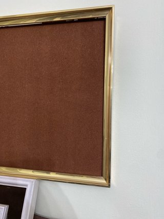 Marco de pared dorado metal