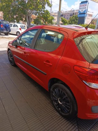 Peugeot 207 2011