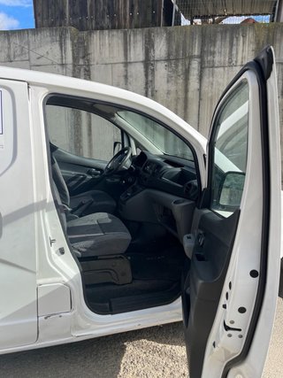 Nissan NV200 2016