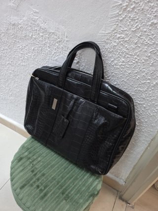 Maletín Piquadro Piel Cocodrilo Vintage Negro