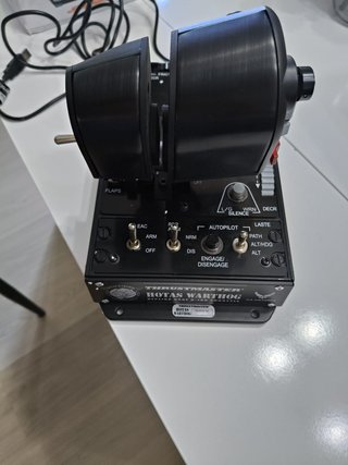Thrustmaster HOTAS Warthog Palancas