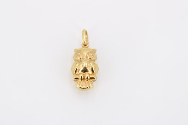 Colgante de oro 18K con forma de búho