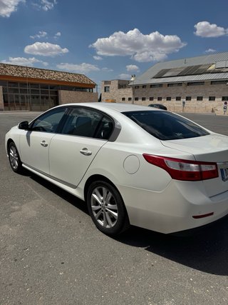 Renault Latitude 2014