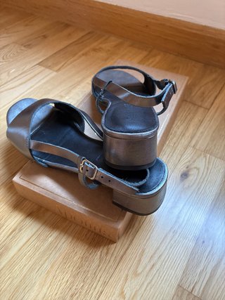 Sandalias Apolina Gris Plateado