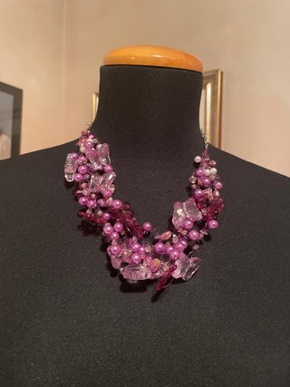 Collana con perle e cristalli viola
