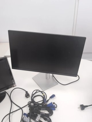 Monitores Samsung 20 y Dell 24