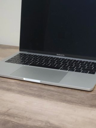 MacBook Pro 2017 256gb