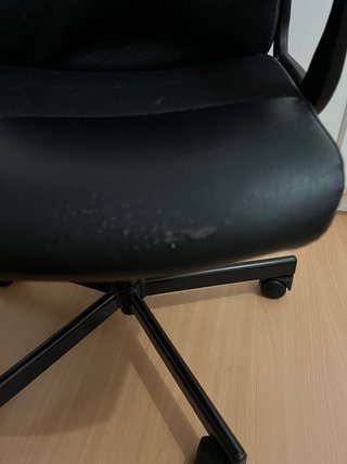 Silla de oficina negra