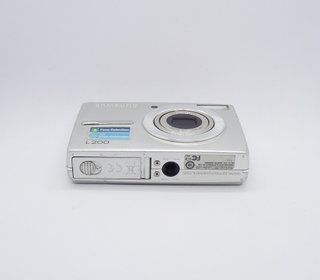 Samsung L200 Fotocamera Digitale 10.2MP Argento