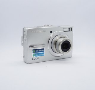 Samsung L200 Fotocamera Digitale 10.2MP Argento