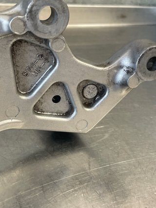 Soporte Estribera Izquierda Yamaha MT-09