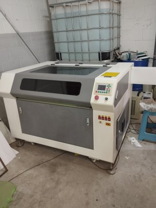 Maquina Láser CO2 130W corte y grabado