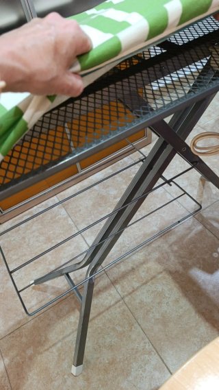 Tabla de planchar con rejilla