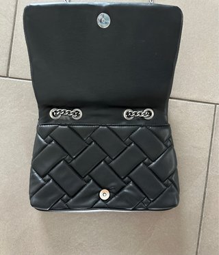 Bolso Parfois acolchado negro