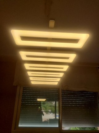 Lámpara LED Decorativa Moderna