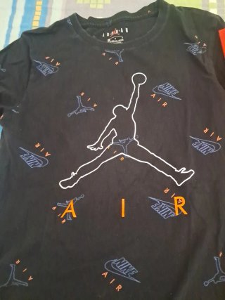 Camisetas Nike Jordan Negras y Rojas