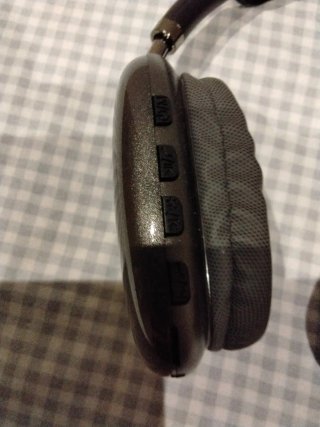 Auriculares Negros y Grises