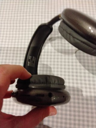 Auriculares Negros y Grises