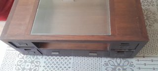 Mesa de salón madera y cristal