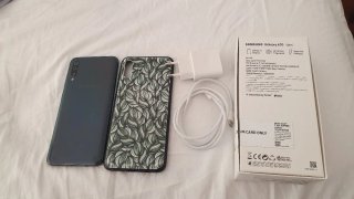 Samsung Galaxy A70 128g ram 6g batteria 4500
