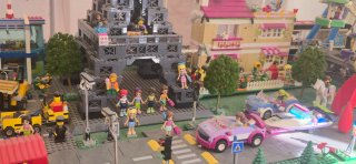 Maqueta Lego con luz led, sonido y motorizada