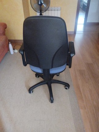Silla de escritorio gris