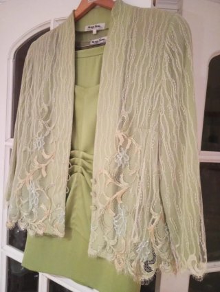 Traje Maruja Baena: Blusa, Falda y Chaqueta