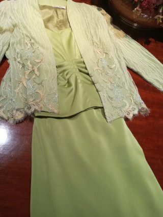 Traje Maruja Baena: Blusa, Falda y Chaqueta