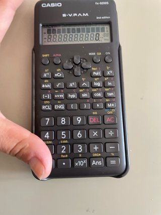 Calculadora Científica Casio fx-82MS