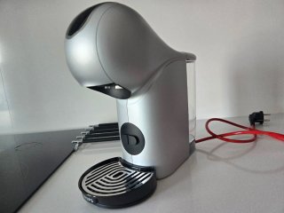 Cafetera Dolce Gusto Genio S Gris