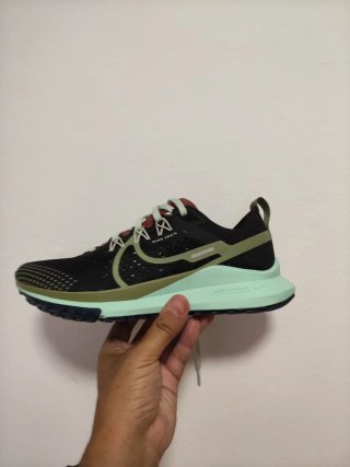 T39 Nike React Pegasus Trail 4