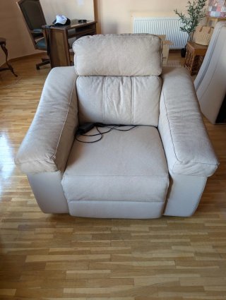 Conjunto sofá y 2 sillones piel blanco