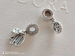 Charm Pandora Argento s925 numeri 18 e 40