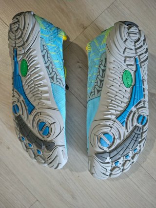 Zapatos Saguaro Azules y Amarillos nr 39
