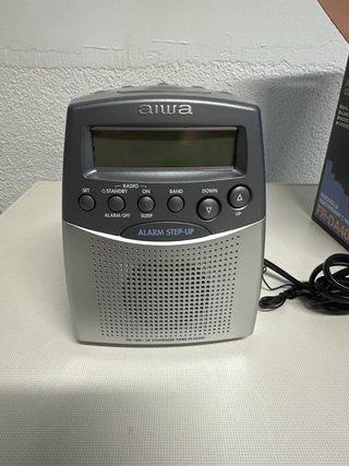Aiwa Radio Despertador Digital FM/MW/LW
