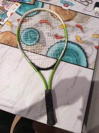 Raqueta de tenis de niño.