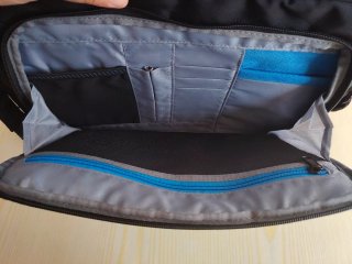 Maletín para portátil marca Dell gris y negro