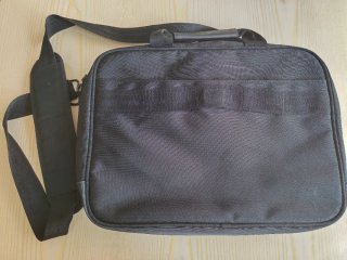 Maletín para portátil marca Dell gris y negro