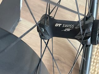 Ruedas DT Swiss ERC1400 48 mm con núcleo Shimano