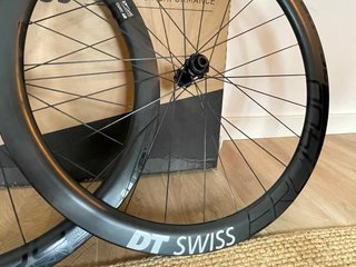 Ruedas DT Swiss ERC1400 48 mm con núcleo Shimano