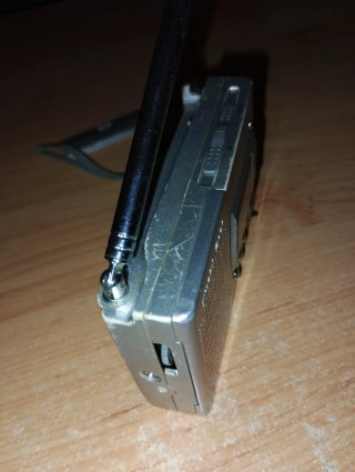Radio Portátil Plata