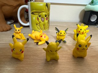 Lote Figuras Pokémon Pikachu y Raichu