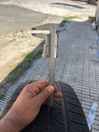 2 Neumáticos 265/40ZR21