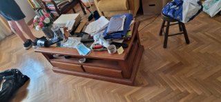 Mueble de salón y mesa de café de madera
