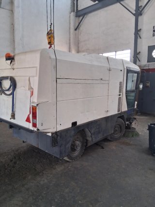 Vendo Barredora Industrial RAVO 5002