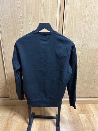 Sudadera Levi's Negra Logo Rojo