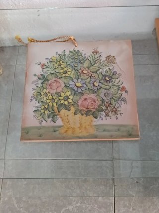 Pieza única pintada a mano