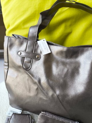 BOLSO DORADO SIMIL PIEL