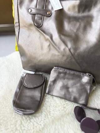 BOLSO DORADO SIMIL PIEL