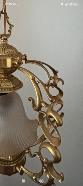 Lámpara de bronce y cristal